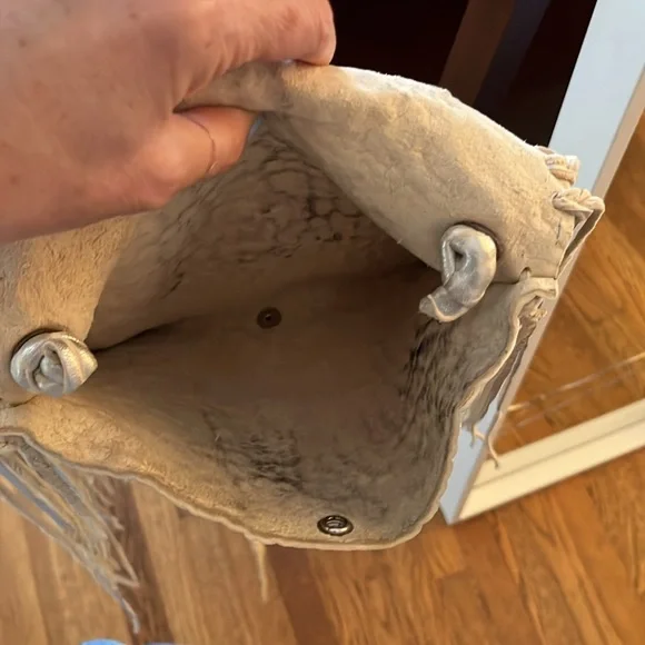 Mara Scalise Metallic Leather Fringe bag - Picture 4 of 14